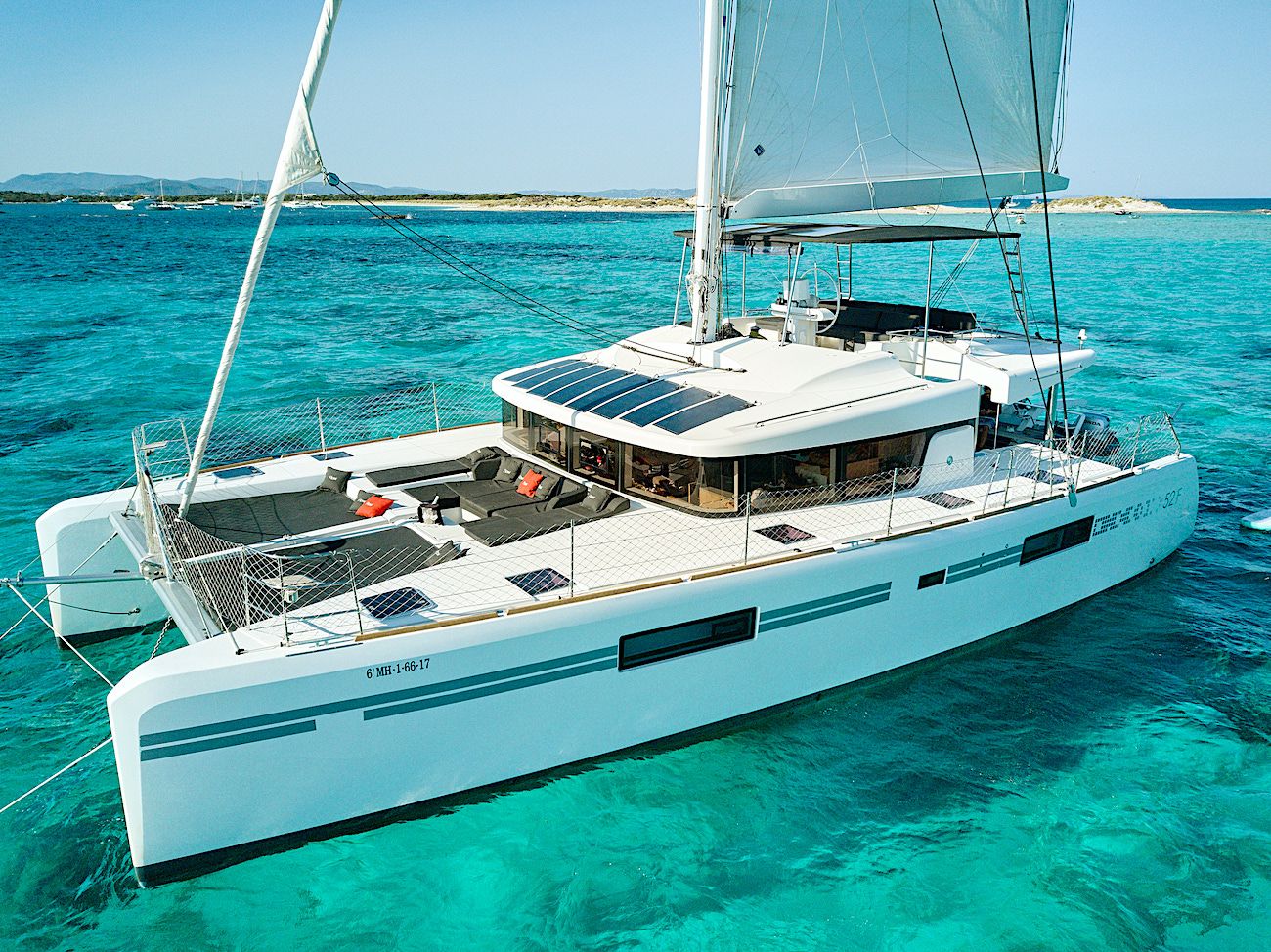 52 lagoon catamaran