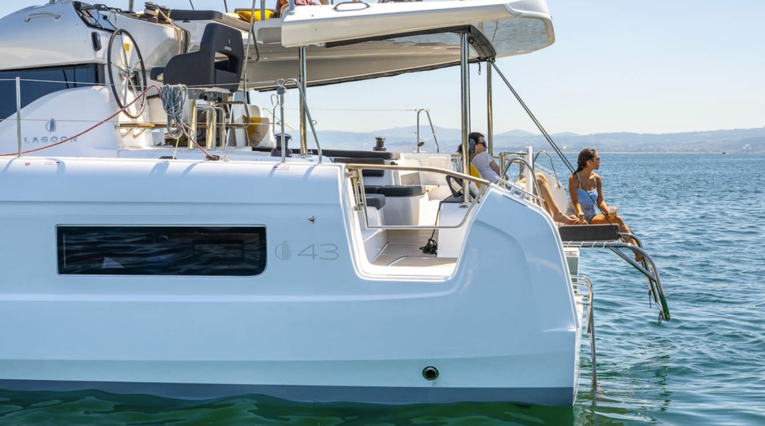 Lagoon 43 for sale