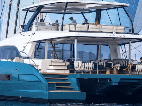 Lagoon-EIGHTY-2-Lujoso-catamaran-a-vela-venta-de-barcos