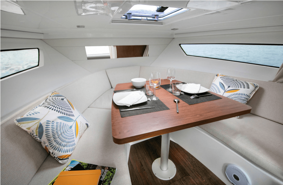 CAP CAMARAT 9.0 WA A CONFORTABLE INTERIOR EQUIPPED FOR FAMILY
