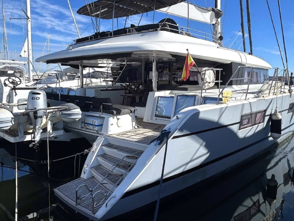 Lagoon_620_2015_for_sale