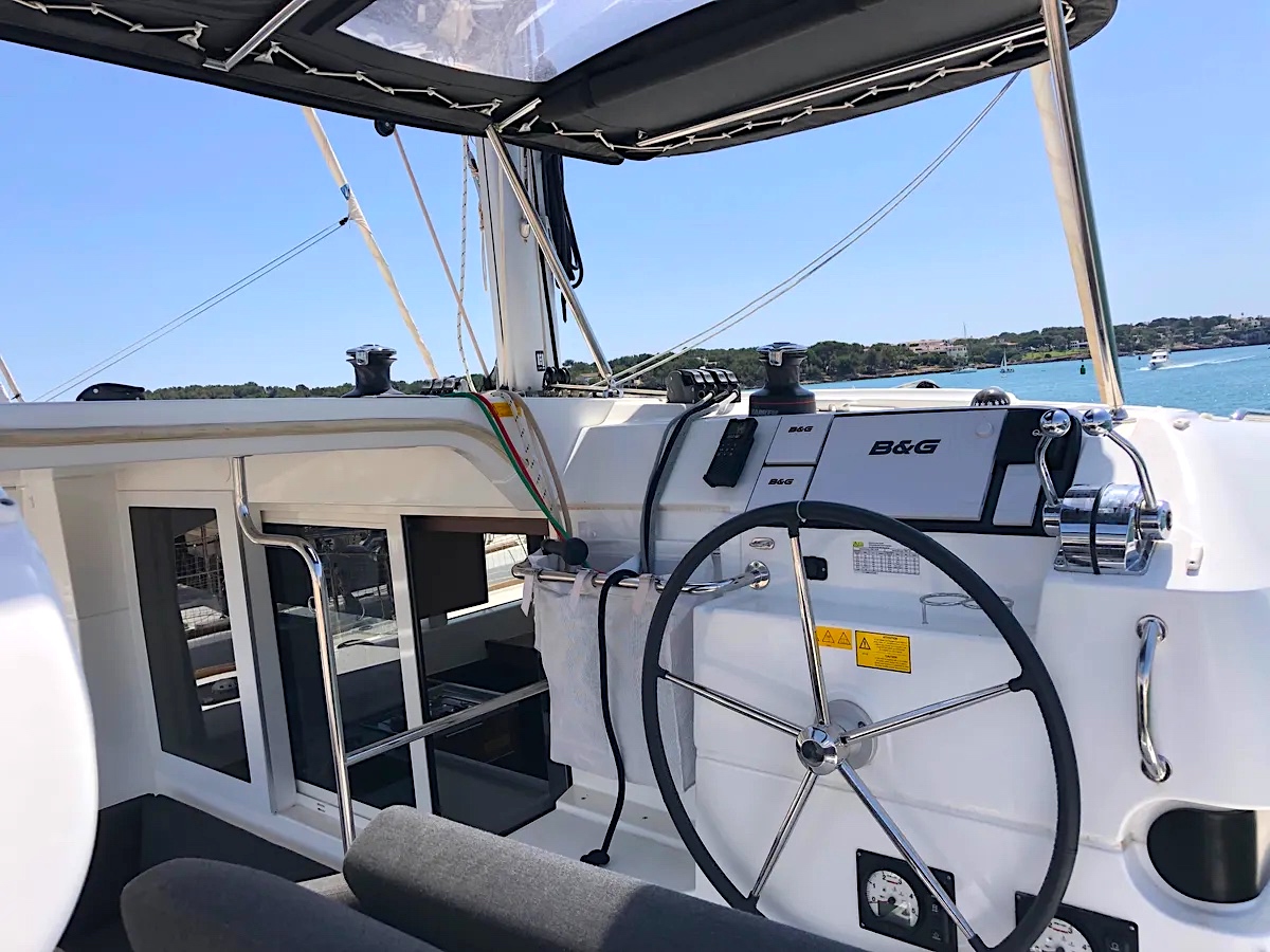 Lagoon-40-2020-4-cabins-for-sale