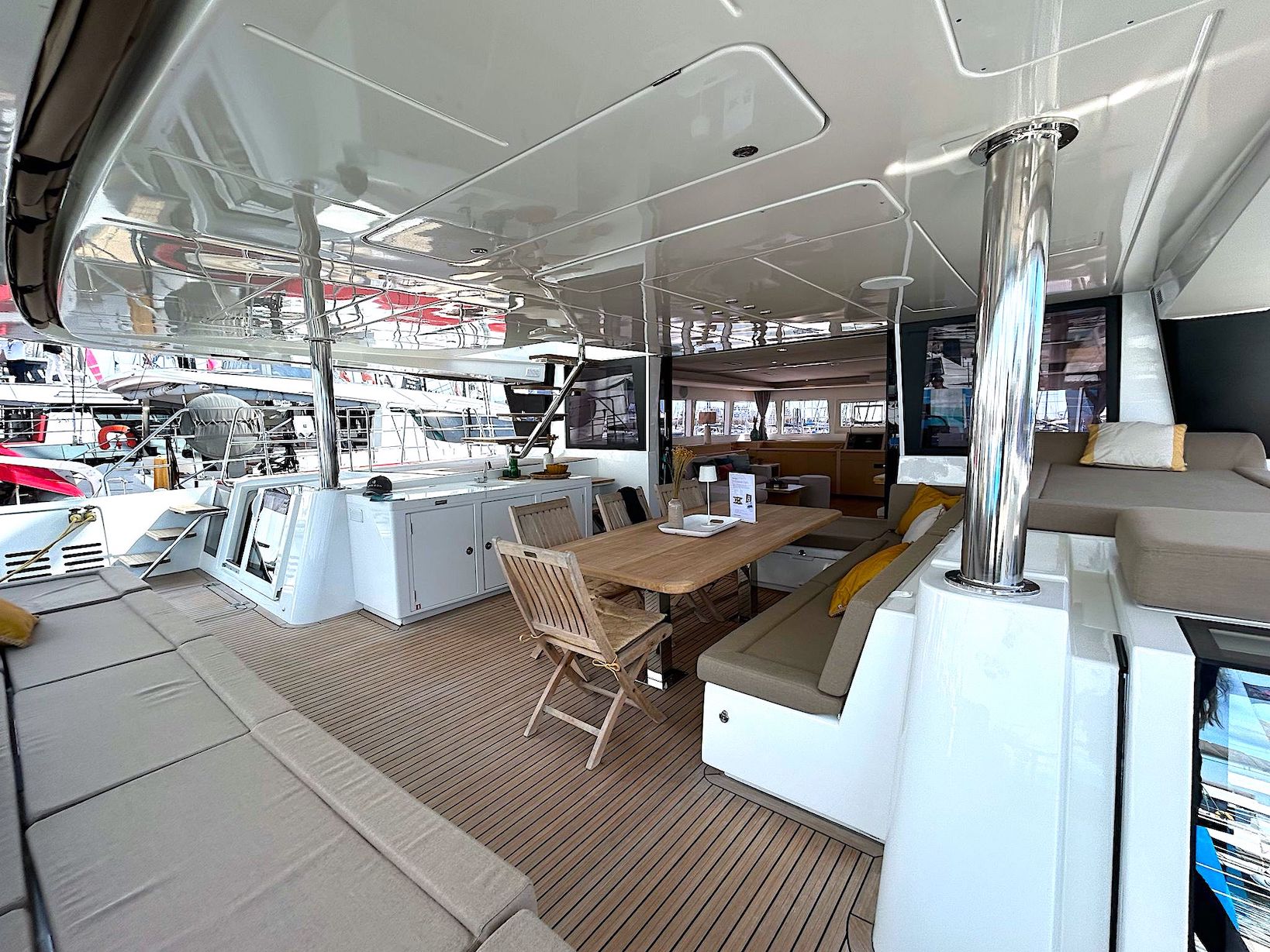 Lagoon 620 NEO - The refit by Lagoon shipyard - KAT Marina