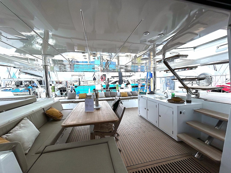 Lagoon 620 NEO - The refit by Lagoon shipyard - KAT Marina