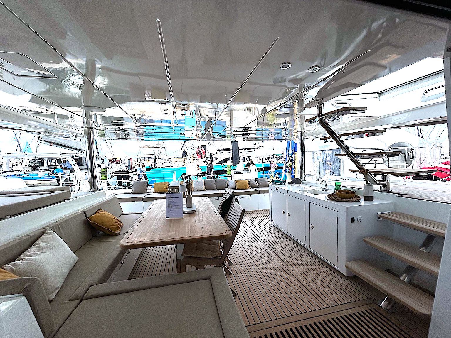 Lagoon 620 NEO - The refit by Lagoon shipyard - KAT Marina