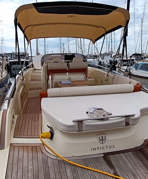 Invictus 280 GT en venta