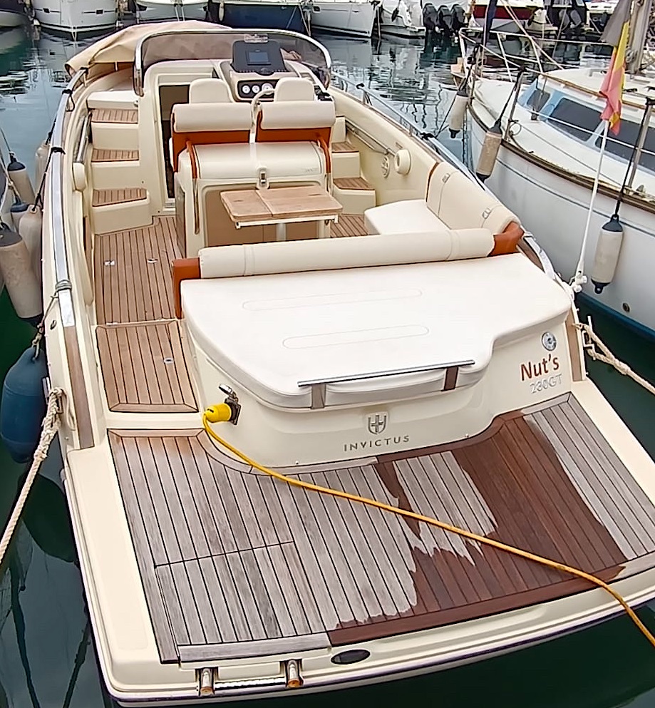 Invictus 280 GT en venta