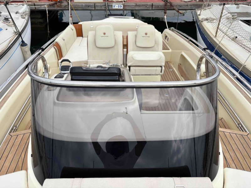 Invictus Yachts. Invictus GT280