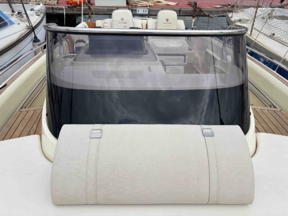 Invictus Yachts. Invictus GT280