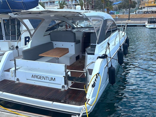 Sealine S330 2015 for sale
