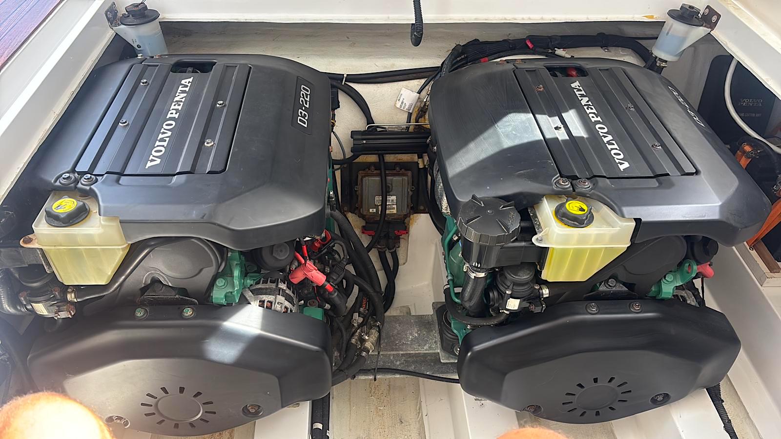 Sealine S330 2015 for sale
