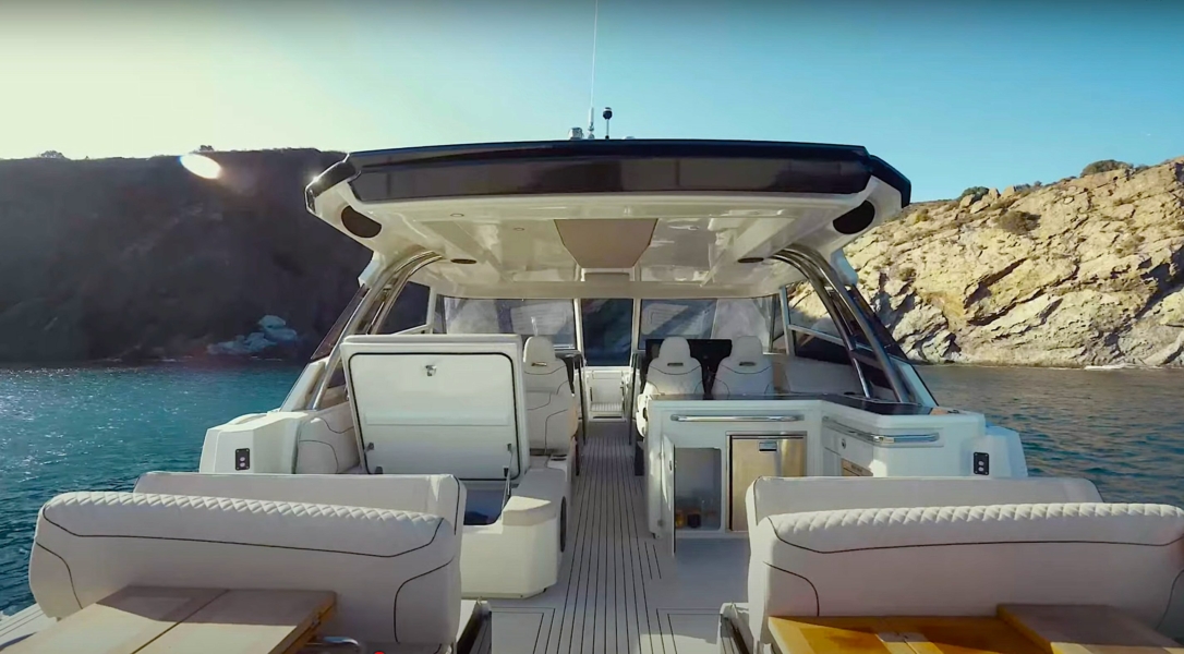 YOT 41_Yot Power catamarans