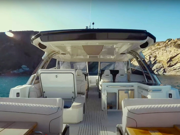 YOT 41_Yot Power catamarans