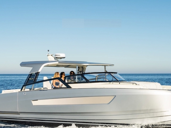 YOT 36_Yot Power catamarans