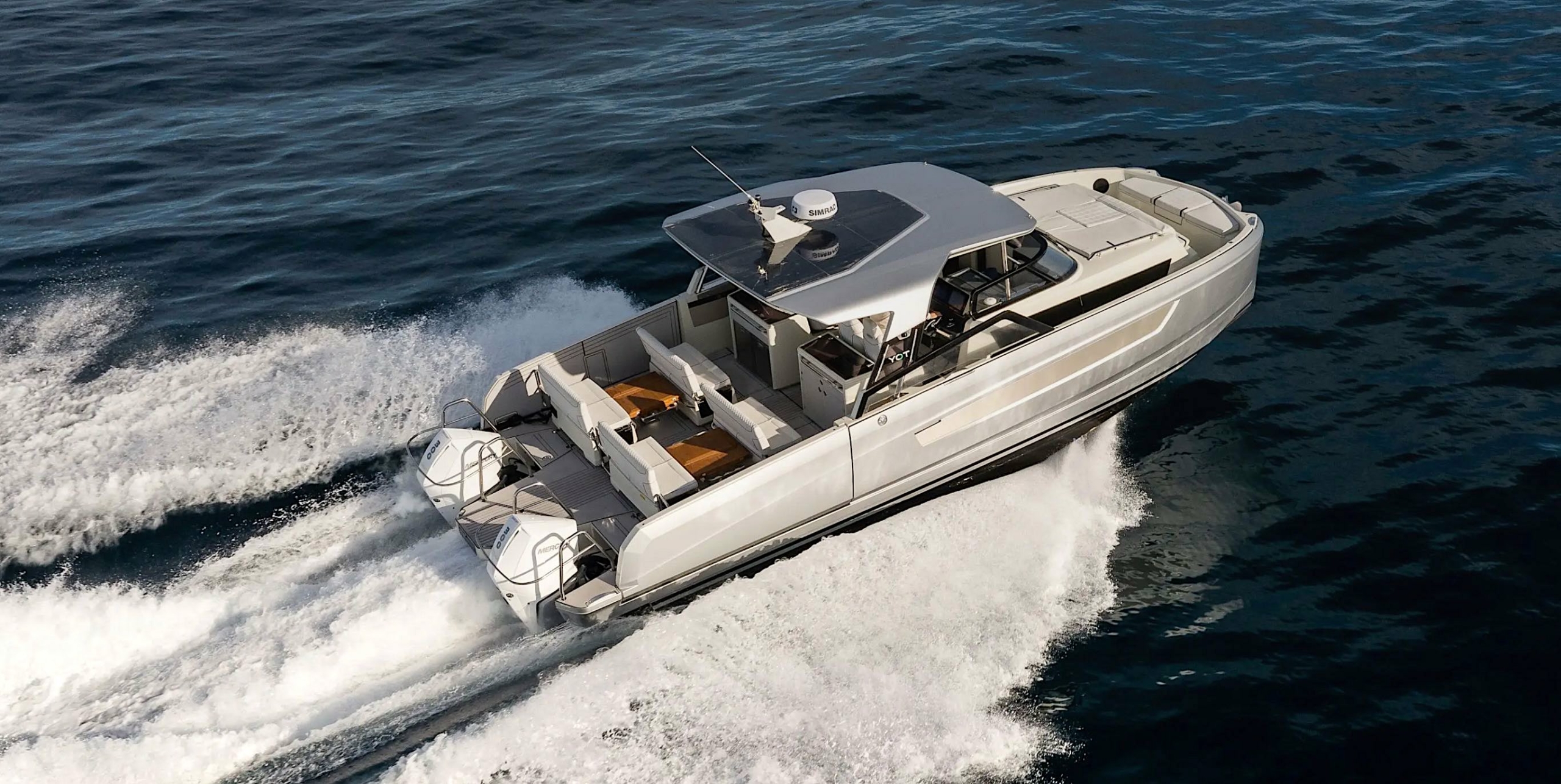 YOT 36_Yot Power catamarans