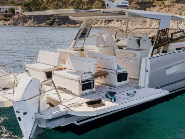 YOT 36_Yot Power catamarans