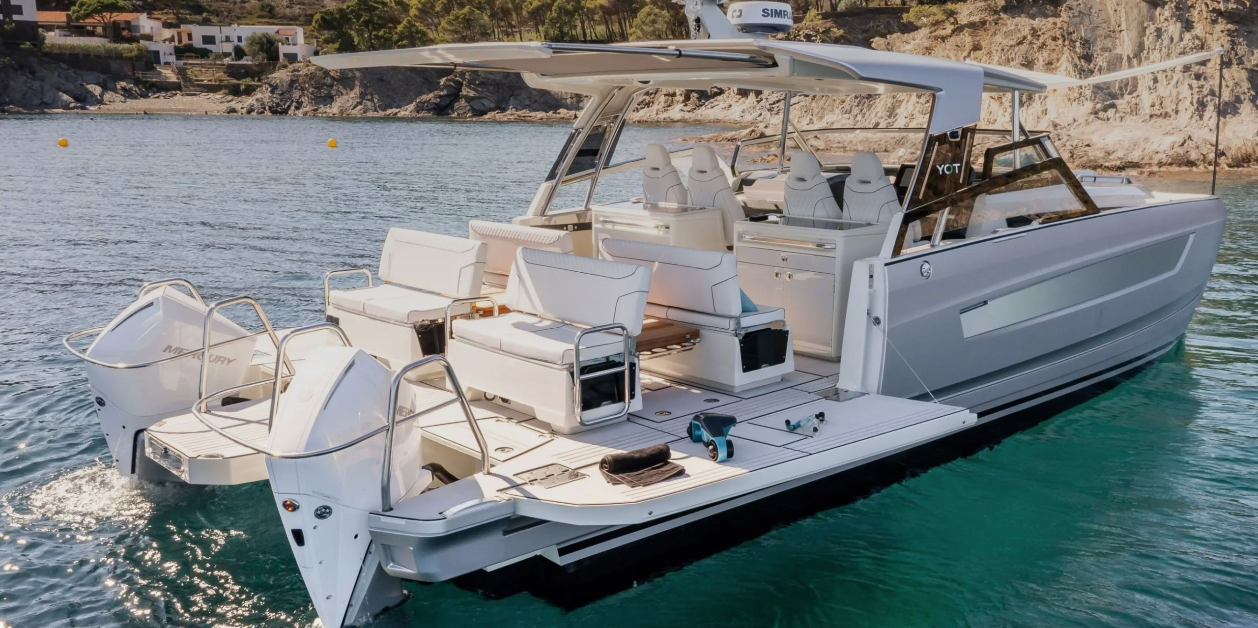 YOT 36_Yot Power catamarans