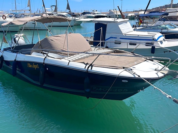 Cap camarat 7.5 WA en venta. Jeanneau. KAT Marina.