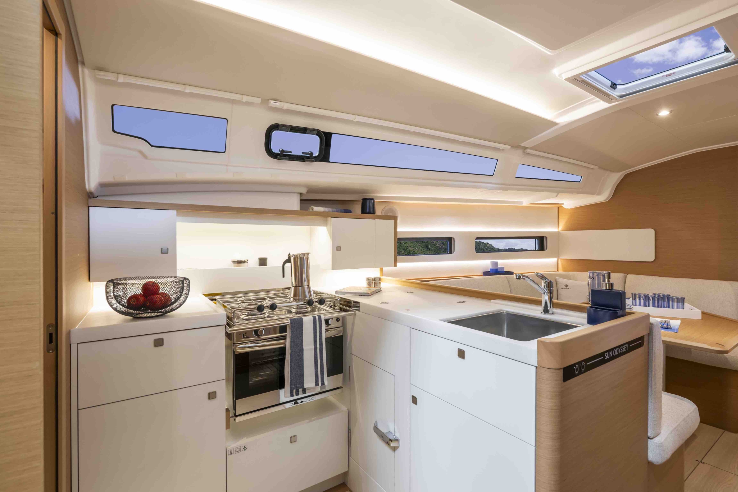 Jeanneau Sun Odyssey 415_Sailboat_KAT Marina