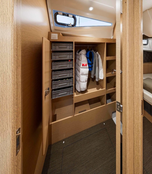 Sun-Odyssey-455-master-cab-deck -KAT-Marina