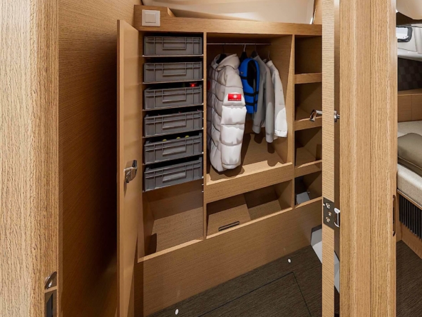 Sun-Odyssey-455-master-cab-deck -KAT-Marina