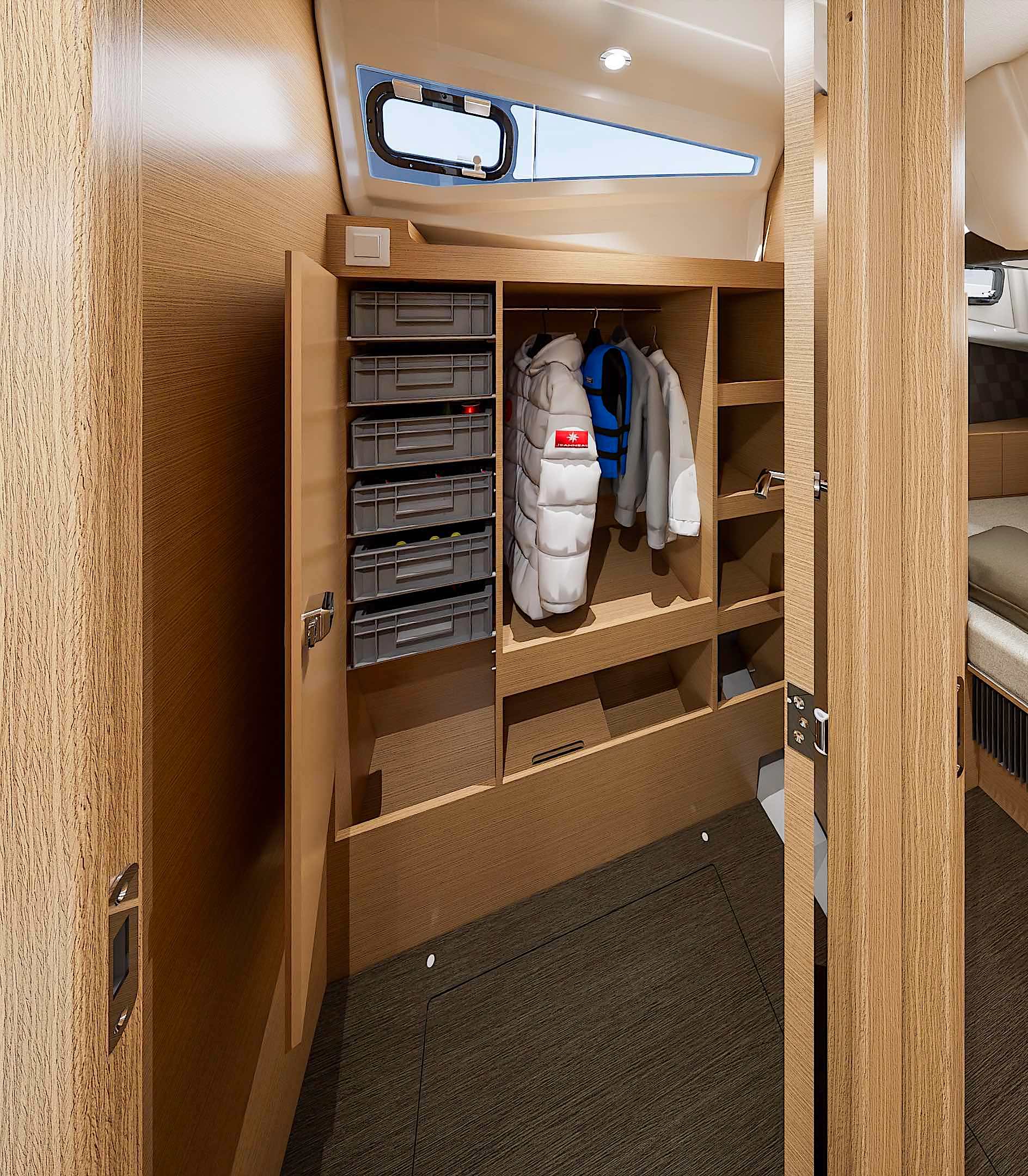 Sun-Odyssey-455-master-cab-deck -KAT-Marina