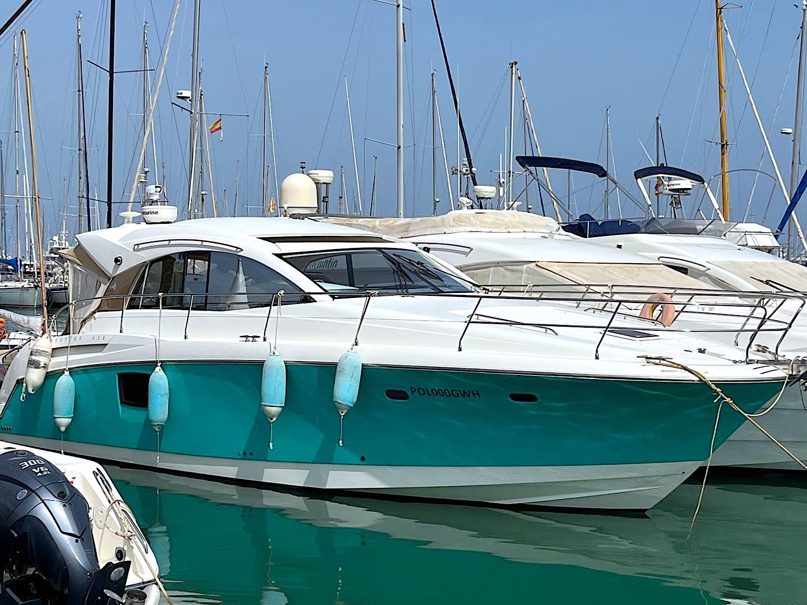 Prestige 42 S 2009 for sale - Jeanneau Prestige Hard-Top motor yacht - KAT Marina