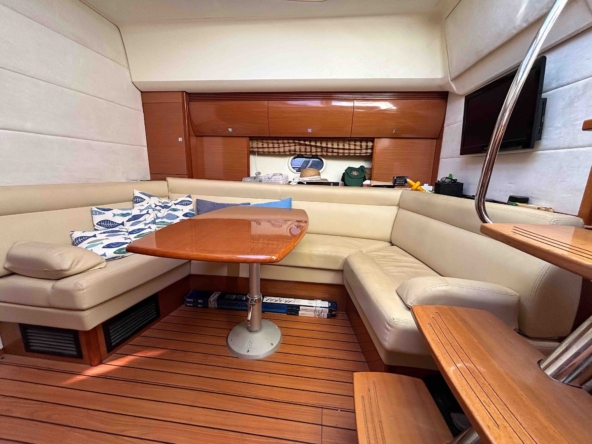 Prestige 42 S - saloon - 2009 for sale - KAT Marina