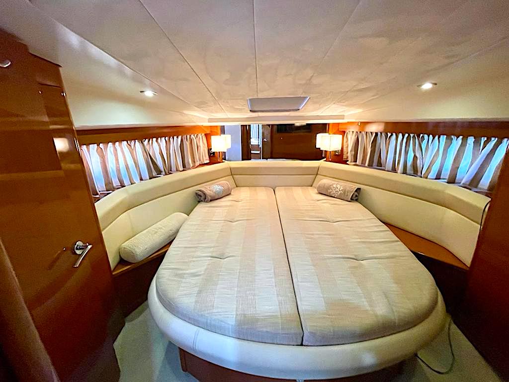 Jeanneau-Prestige-39-fly-KAT-Marina