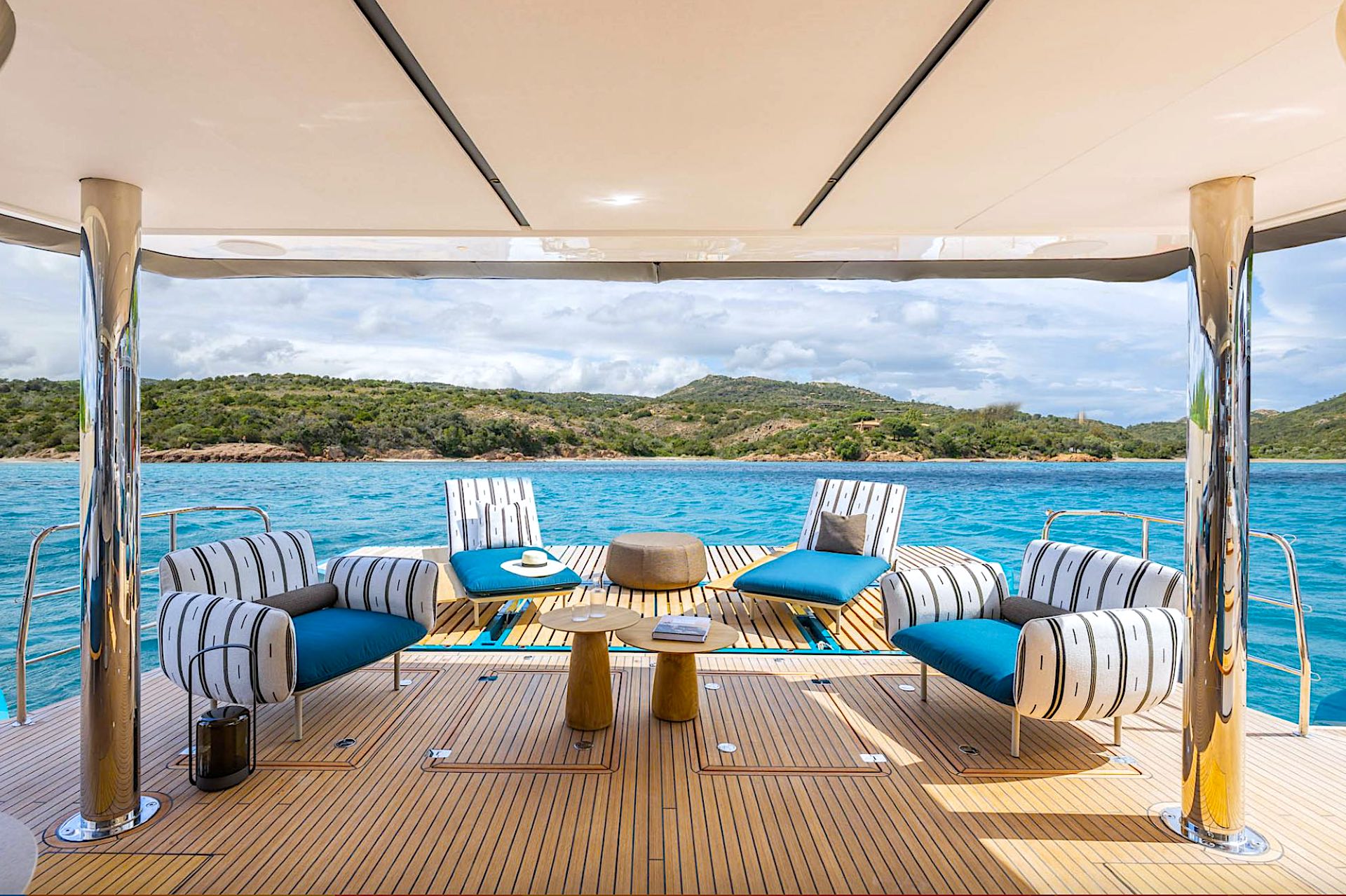 New-boats-for sale-Lagoon-EIGHTY-for-sale_luxury catamaran yachts