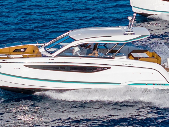 Jeanneau Catamarans - TH 38