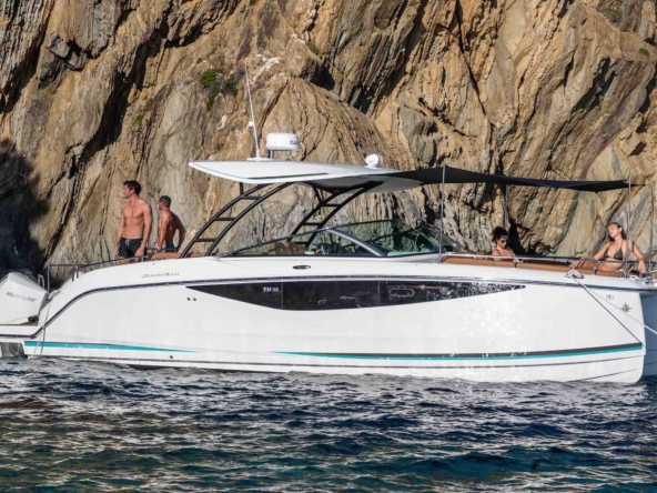 TH-33-Jeanneau-Catamarans