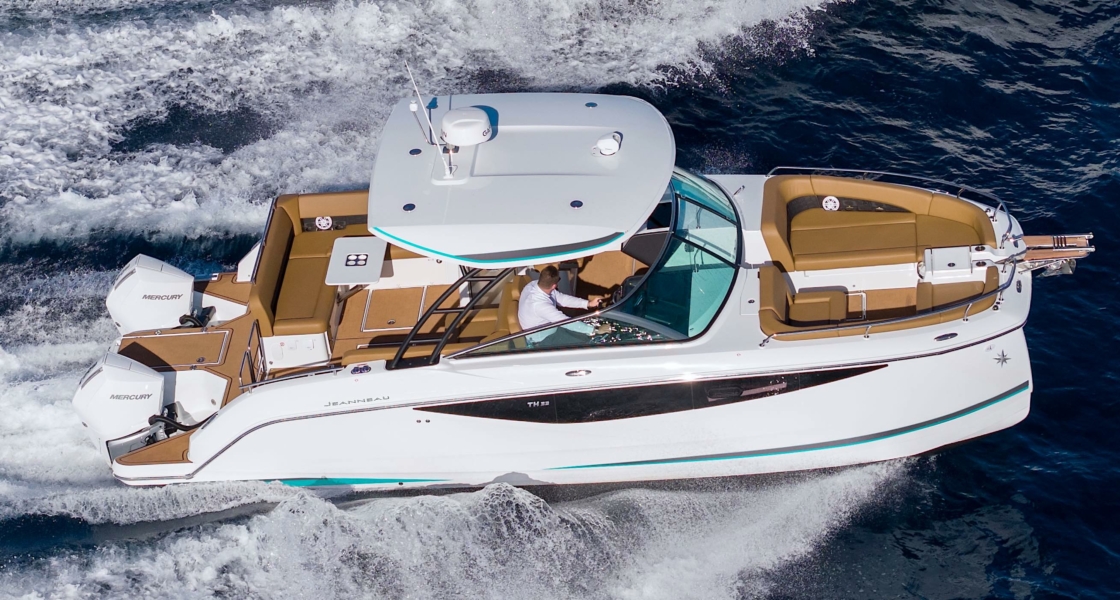 TH-33-Jeanneau-Catamarans