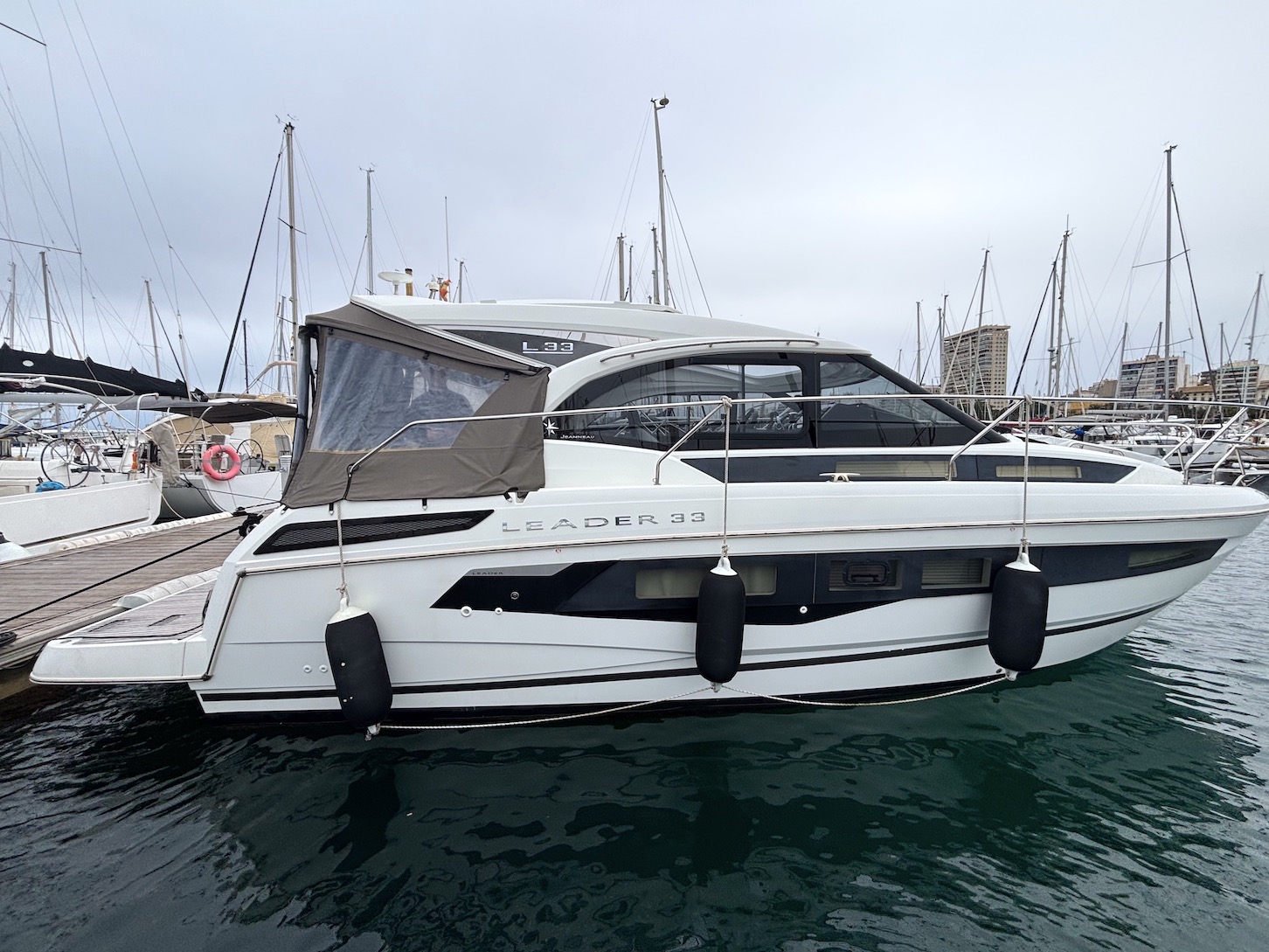 Jeanneau Leader 33 for sale