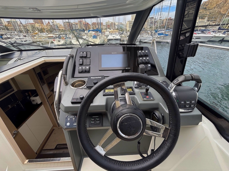 Jeanneau Leader 33 for sale