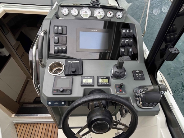 Jeanneau Leader 33 for sale