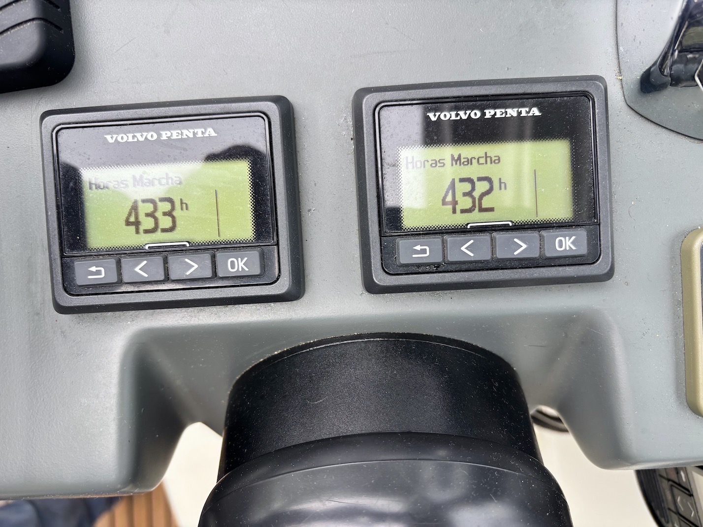 Jeanneau Leader 33 for sale