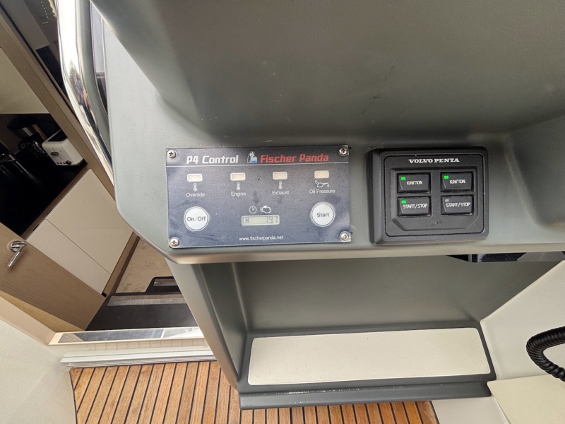 Jeanneau Leader 33 for sale