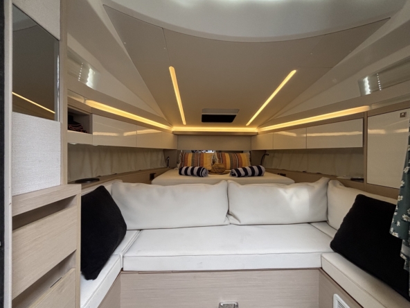 Jeanneau Leader 33 for sale