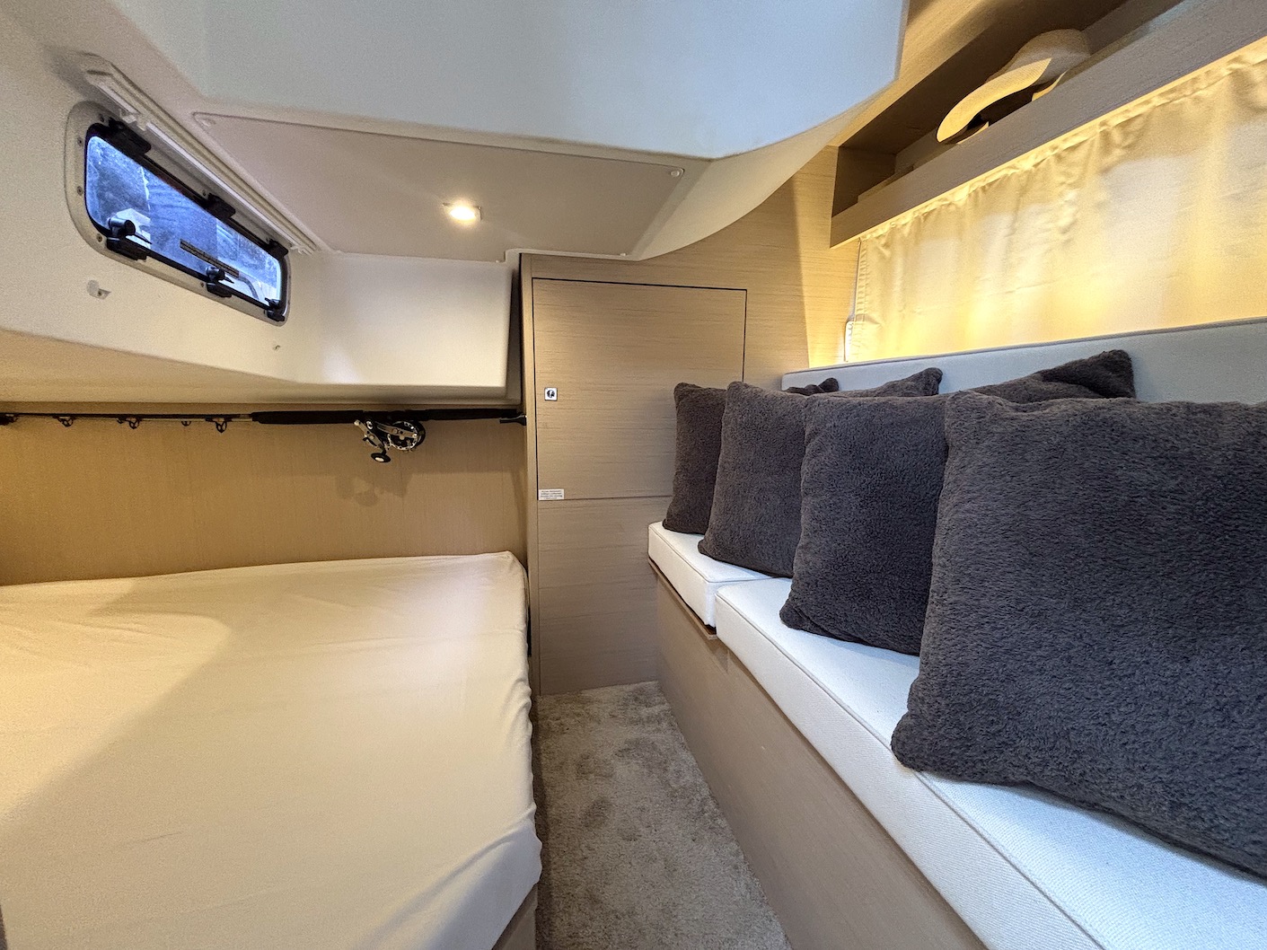 Jeanneau Leader 33 for sale