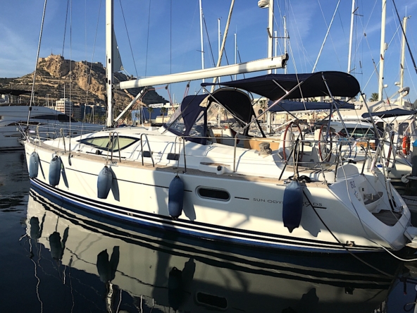 Sun Odyssey 39 DS 2 cabins for sale