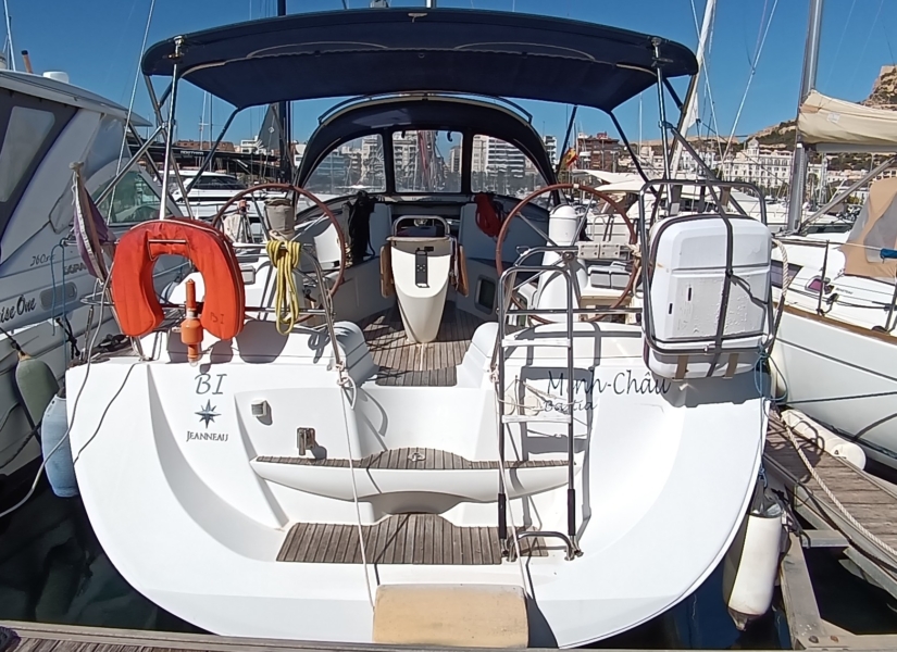Sun Odyssey 39 DS 2 cabins for sale