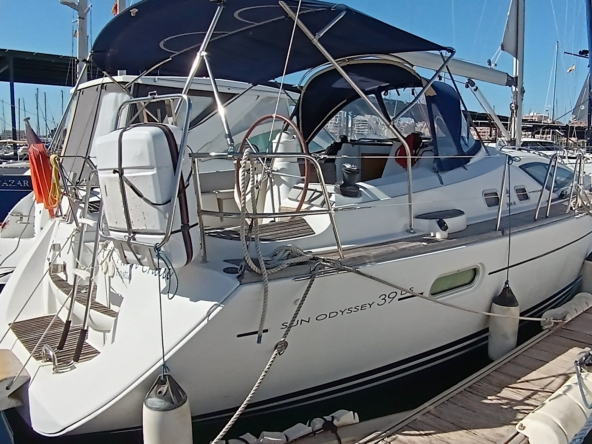 Sun Odyssey 39 DS 2 cabins for sale